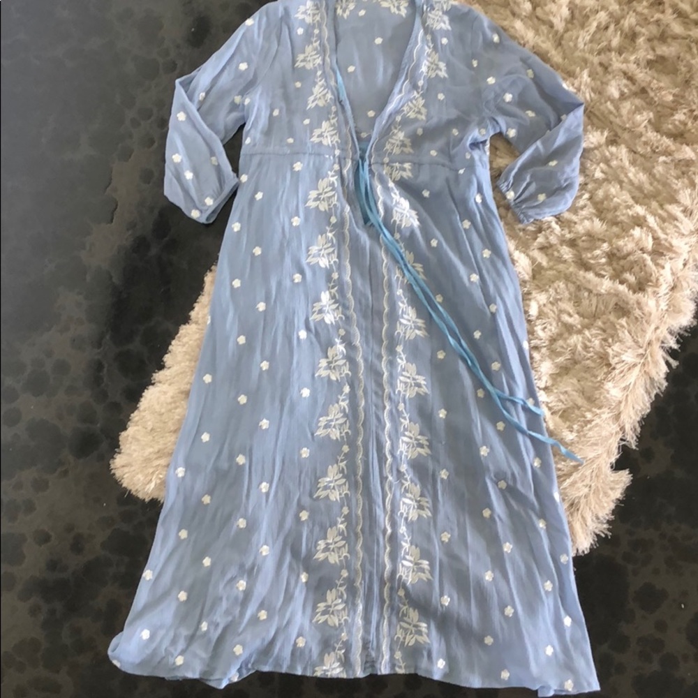 Embroidered maxi dress 🍃